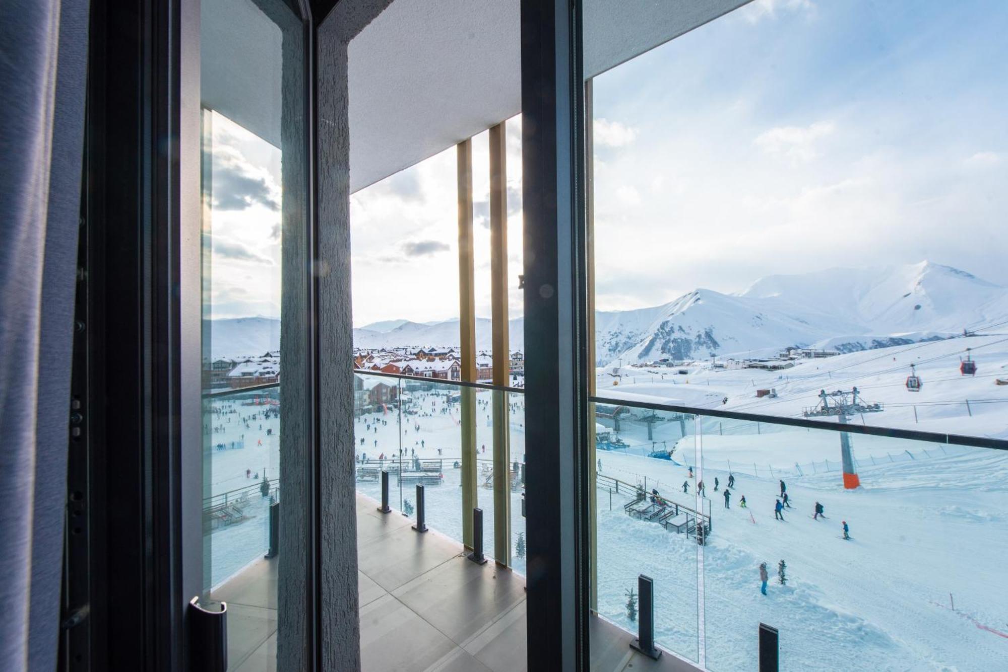 Gudauri Atrium Aparthotel Luaran gambar