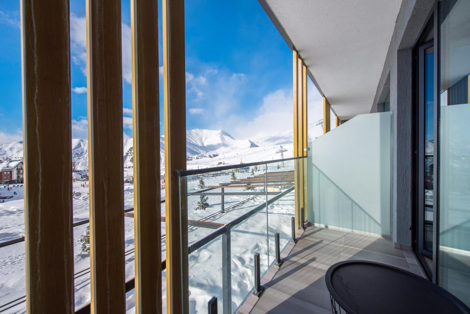 Gudauri Atrium Aparthotel Luaran gambar